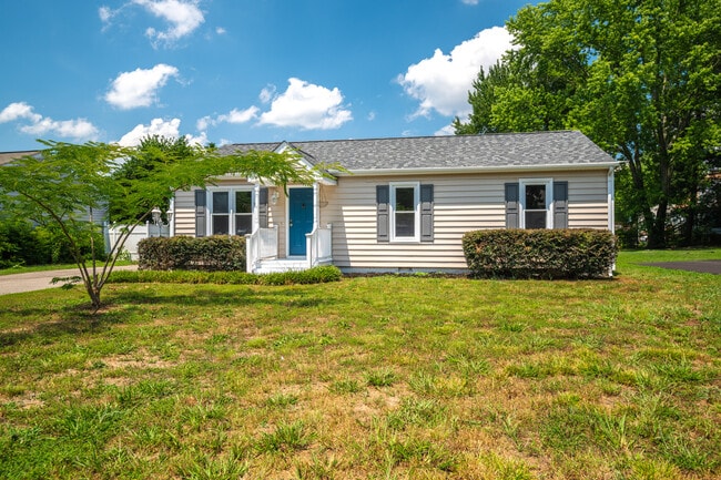 5712 Sara Kay Dr in Richmond, VA - Building Photo - Building Photo