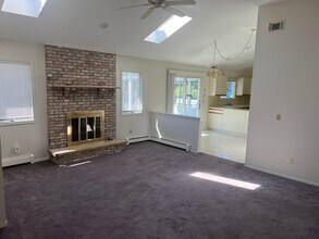 6 Seabreeze Ln. in West Islip, NY - Building Photo - Building Photo