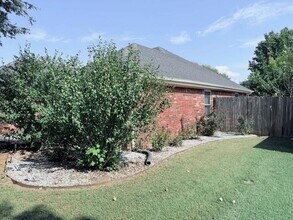 703 Windsor Ln in Bentonville, AR - Building Photo - Building Photo