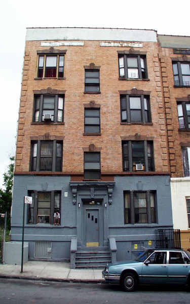 939 E 179th St in Bronx, NY - Foto de edificio