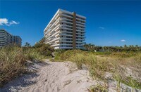 177 Ocean Ln Dr, Unit 613 in Key Biscayne, FL - Building Photo - Building Photo