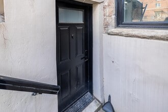 1502 Dufferin St in Toronto, ON - Building Photo - Building Photo