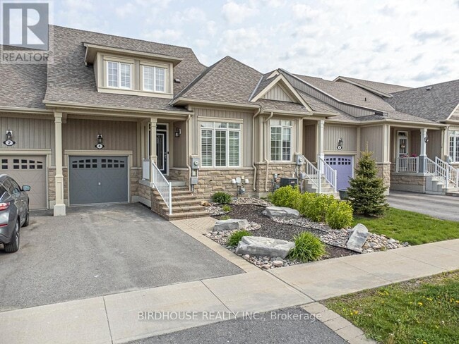property at 4 Deacon Cres
