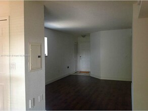 2931 SE 13th Rd in Homestead, FL - Building Photo - Building Photo