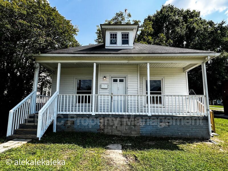 516 Tucker St in Burlington, NC - Building Photo