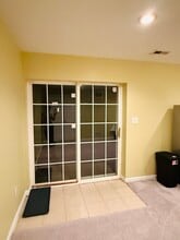 26076 Rachel Hill Dr, Unit Basement in Chantilly, VA - Building Photo - Building Photo