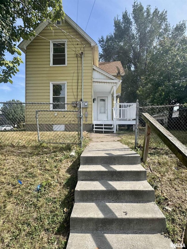 property at 201 S Howell St