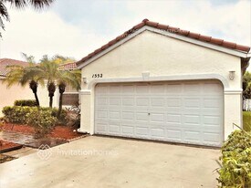 1552 NW 157th Ave in Pembroke Pines, FL - Building Photo
