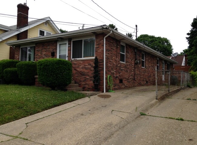 959 Lindsay Ave, Unit 959