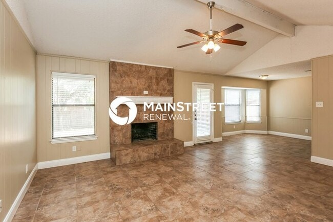 6449 Whitehurst Dr in Watauga, TX - Building Photo - Building Photo