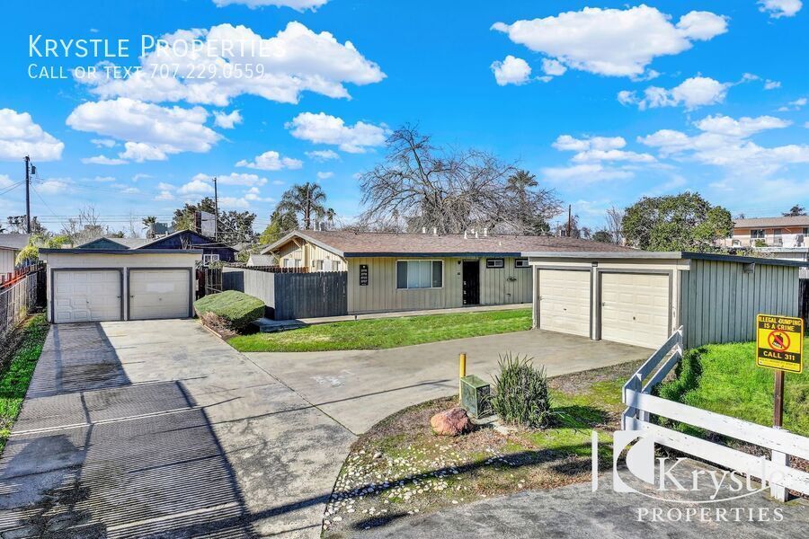 2715 Cleo Way in Sacramento, CA - Building Photo