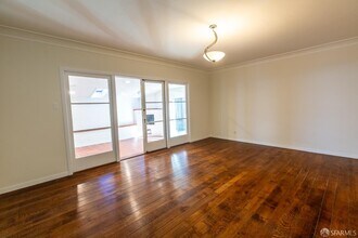 1030 Ulloa St in San Francisco, CA - Building Photo - Building Photo