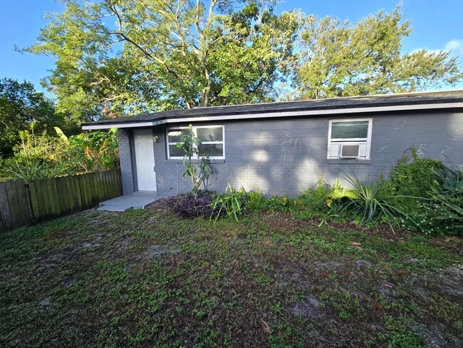 property at 1503 E Navajo Ave