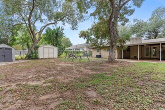 8806 Fox Hollow Dr in Waco, TX - Building Photo - Building Photo