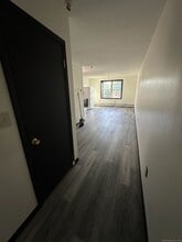 1660 E Main St, Unit 4L in Waterbury, CT - Building Photo - Building Photo