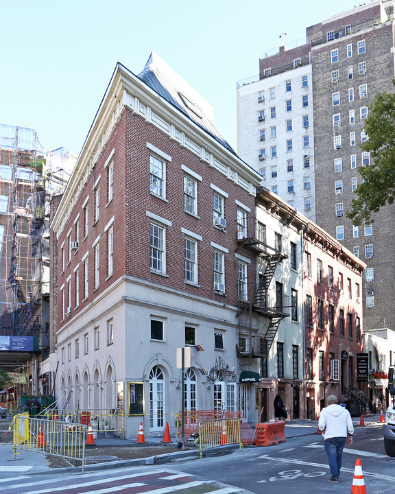 51-61 Christopher St in New York, NY - Building Photo