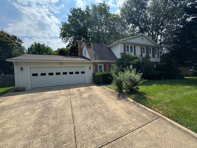4045 Olley Ln in Fairfax, VA - Building Photo - Building Photo