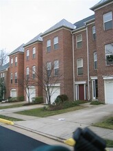 1703 Blue Flint Ct in Reston, VA - Building Photo - Building Photo