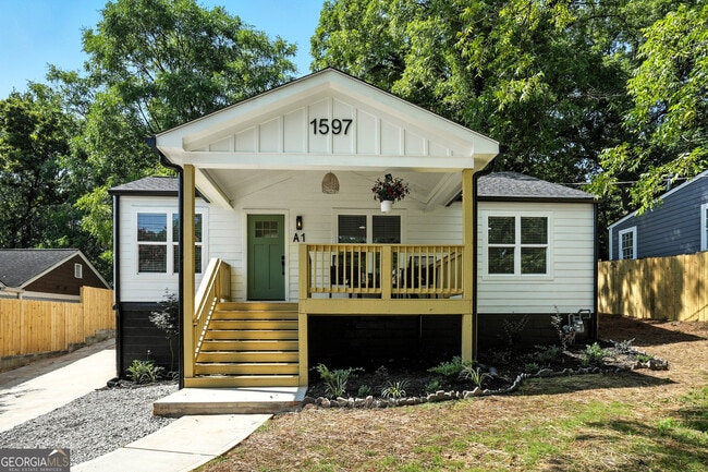 property at 1597 Glenwood Ave SE