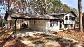 67 Heron Dr in Riverdale, GA - Building Photo
