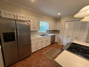5556 Hunters Hill Rd in Irondale, AL - Building Photo - Building Photo