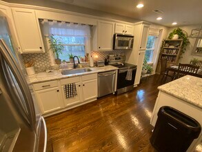 1116 Sheffield Dr in Lynchburg, VA - Foto de edificio - Building Photo