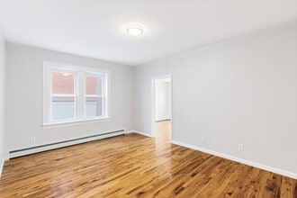 216 Park Ave in East Rutherford, NJ - Building Photo - Building Photo