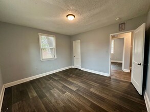 706 Miller Rd-Unit -706 A in Sumter, SC - Building Photo - Building Photo