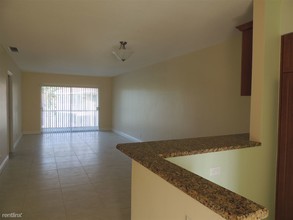 Terraces On The Green in Fort Lauderdale, FL - Building Photo - Interior Photo