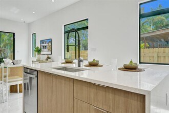 606 SW 7th Ave in Fort Lauderdale, FL - Building Photo - Building Photo