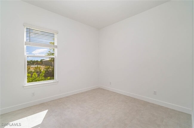 11910 Molto Dr in Ft. Myers, FL - Building Photo - Building Photo