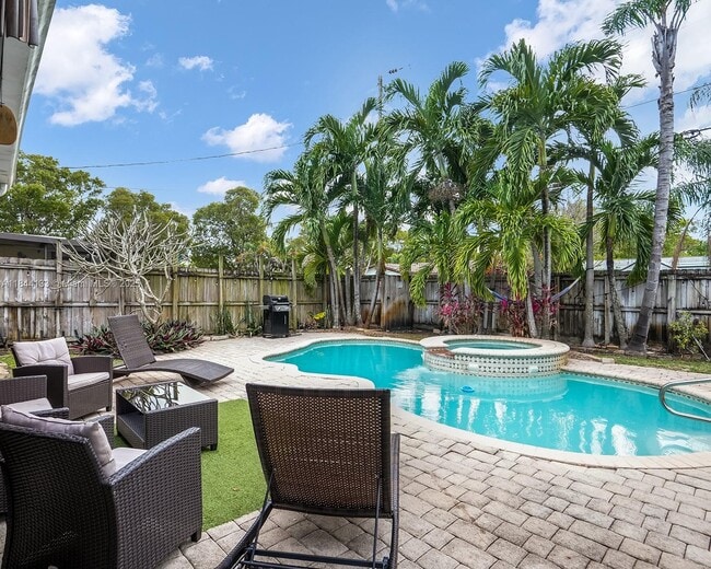property at 1906 N 31st Ave