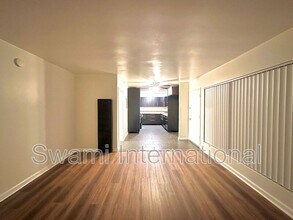 674 W 27th St in Los Angeles, CA - Building Photo - Building Photo