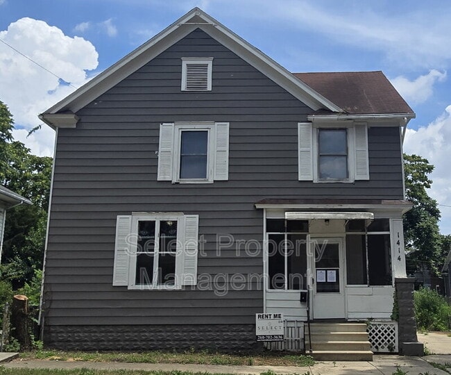 property at 1414 Oakland St