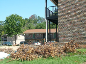 Forest Lake Apartments in Tuscaloosa, AL - Building Photo - Building Photo