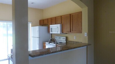 12516 Kings Crossing Dr in Gibsonton, FL - Building Photo - Building Photo