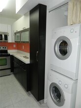 8261 NW 8th St in Miami, FL - Building Photo - Building Photo