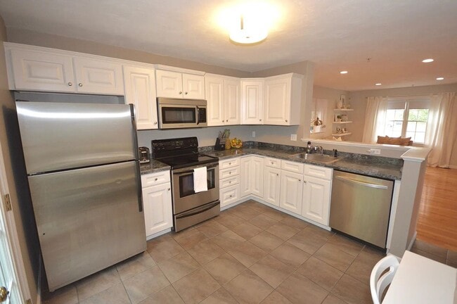 45 Boxberry Ln in Rockland, MA - Building Photo - Building Photo