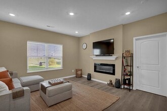 272 Mannaseh Dr W in Granville, OH - Building Photo - Building Photo