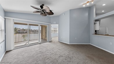 12161 Summergate Cir in Ft. Myers, FL - Building Photo - Building Photo