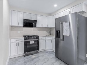 4510 165th St, Unit 1 in Flushing, NY - Building Photo - Building Photo
