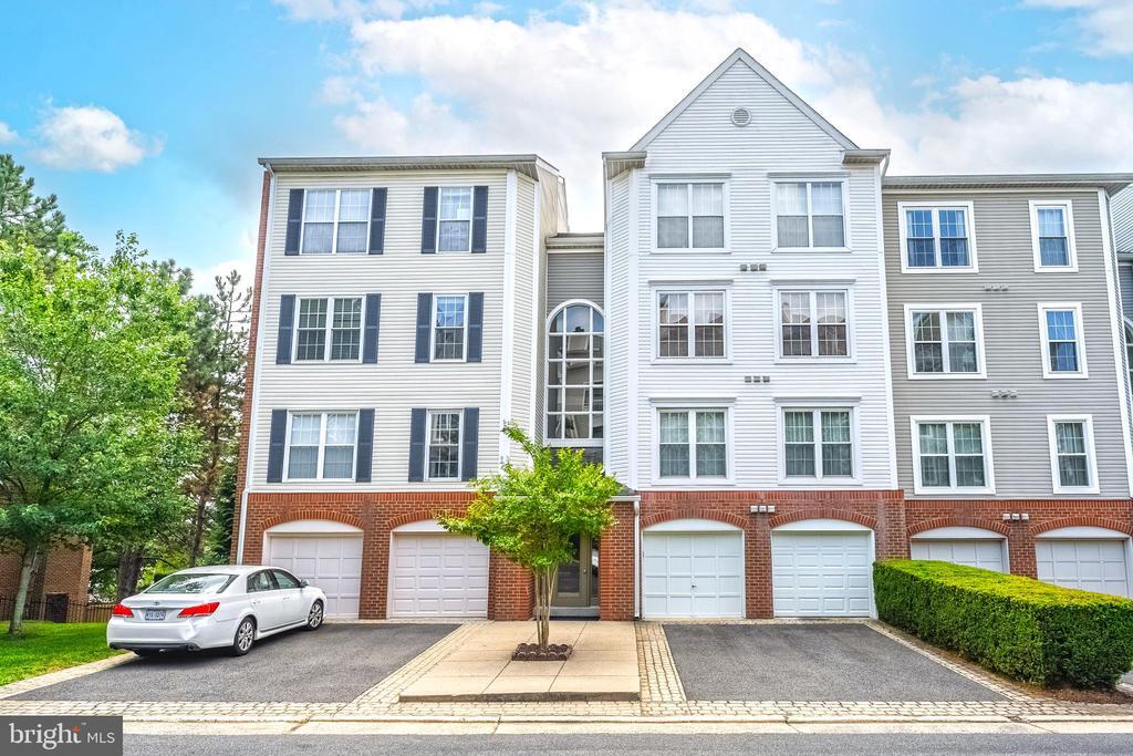 245 S Pickett St in Alexandria, VA - Building Photo