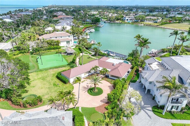 4455 Gordon Dr in Naples, FL - Building Photo - Building Photo
