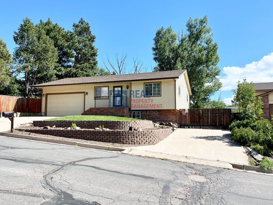 3809 N Hancock Ave in Colorado Springs, CO - Building Photo