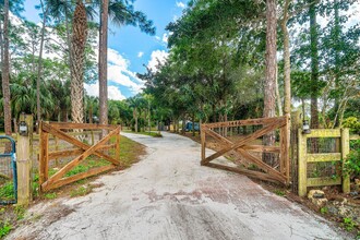 3446 185th Trail in Loxahatchee, FL - Building Photo - Building Photo