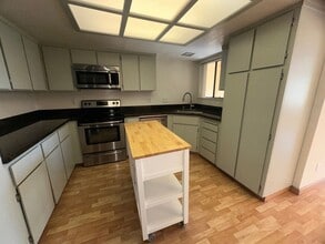 3881 Milton Terrace in Fremont, CA - Building Photo - Building Photo