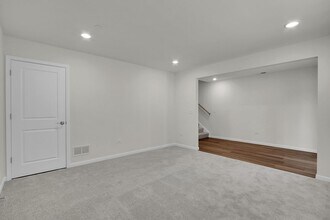 6275 Sandbelt Dr in Lisle, IL - Building Photo - Building Photo