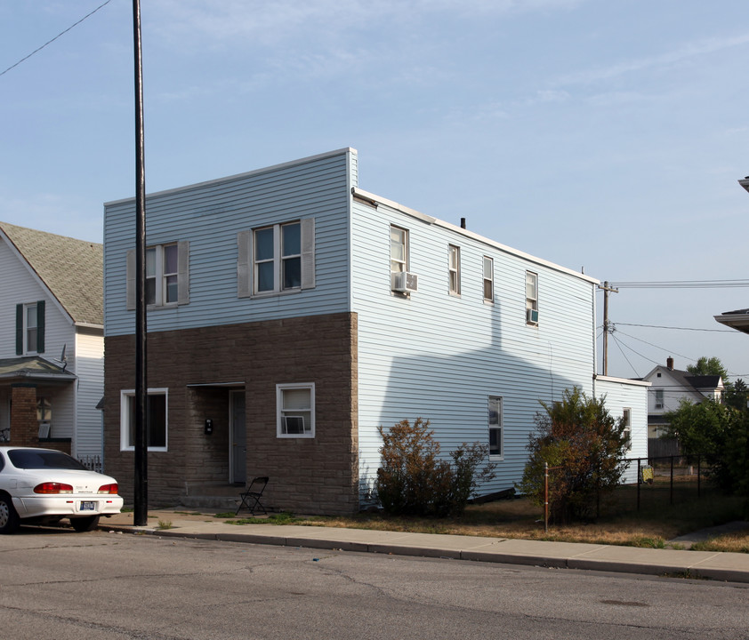 518 W 7th St in Mishawaka, IN - Building Photo