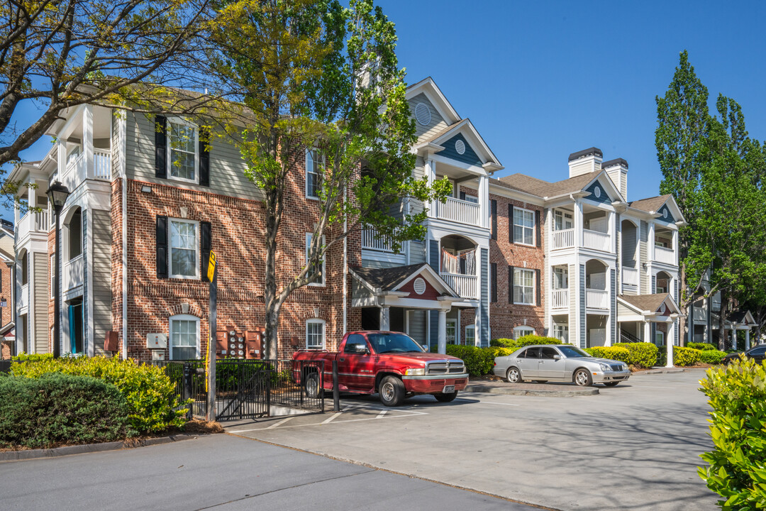Verdant Peachtree Creek in Atlanta, GA - Building Photo