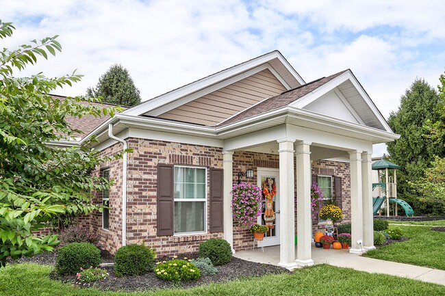 Raceland Meadows in Russell, KY - Foto de edificio - Building Photo